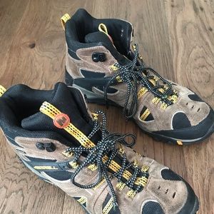 Men’s Merrell hiking boots